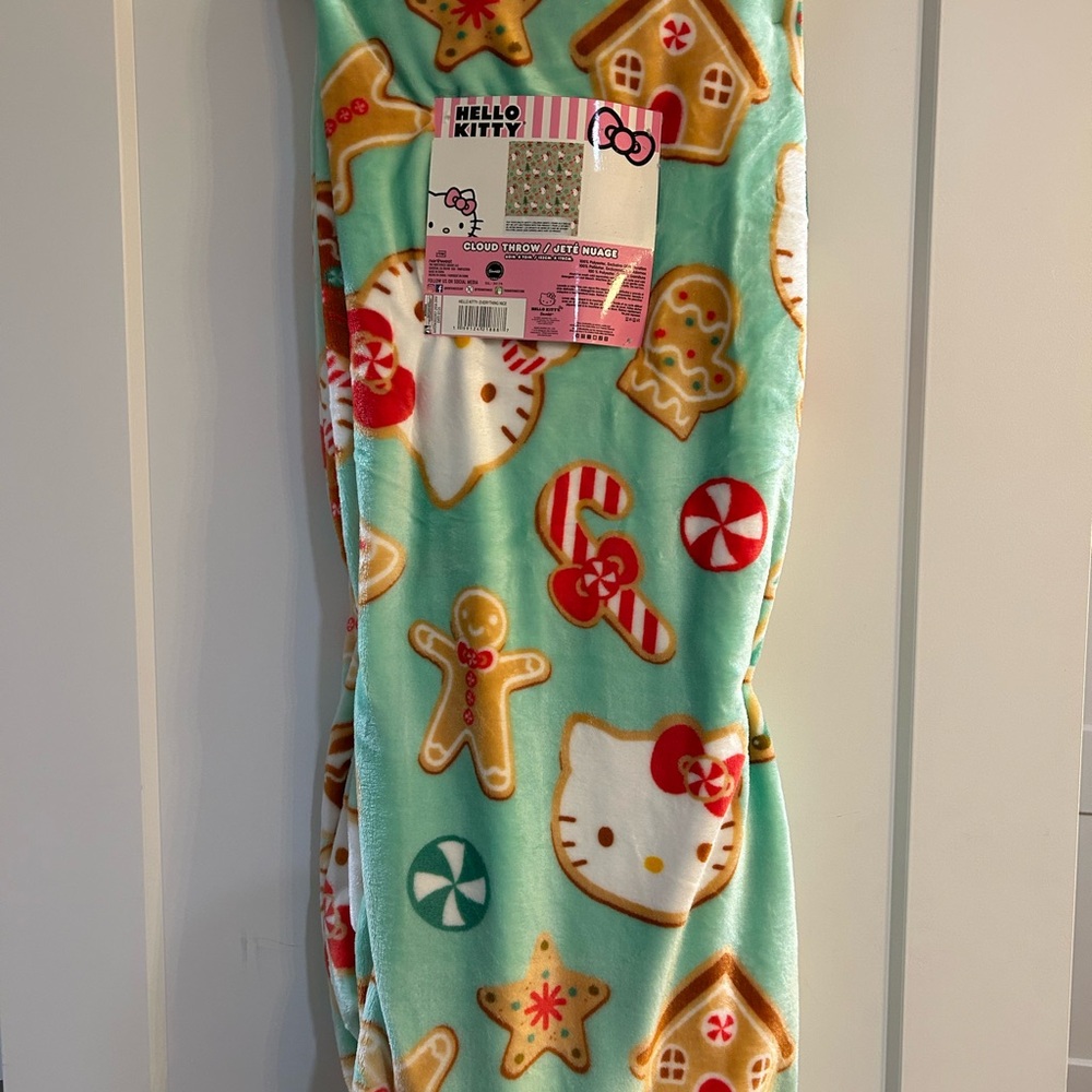 Hello Kitty Christmas Throw - Mint Green with Festive Print
